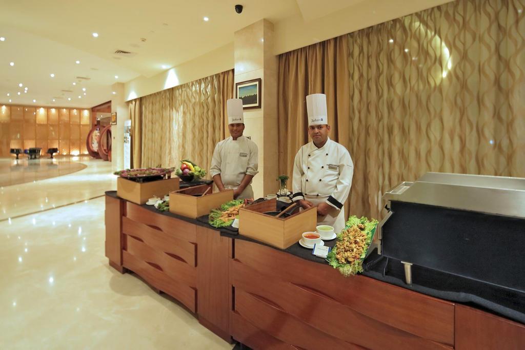 Yashail Hotel Харидвар Экстерьер фото